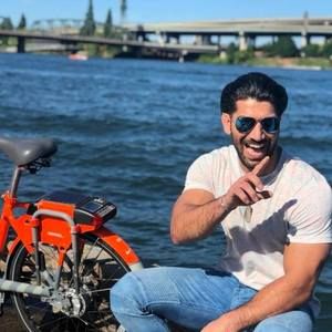 Meet your Posher, Behnam